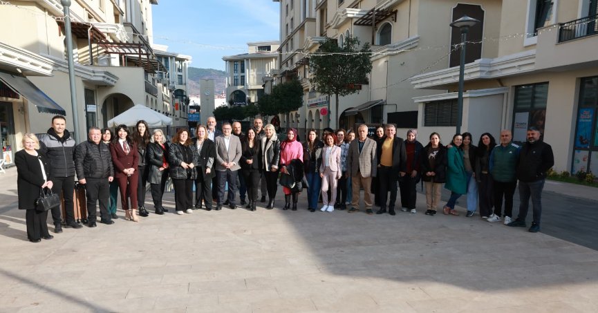 Başkan Gökçe Körfezkent Esnafına Konuk Oldu