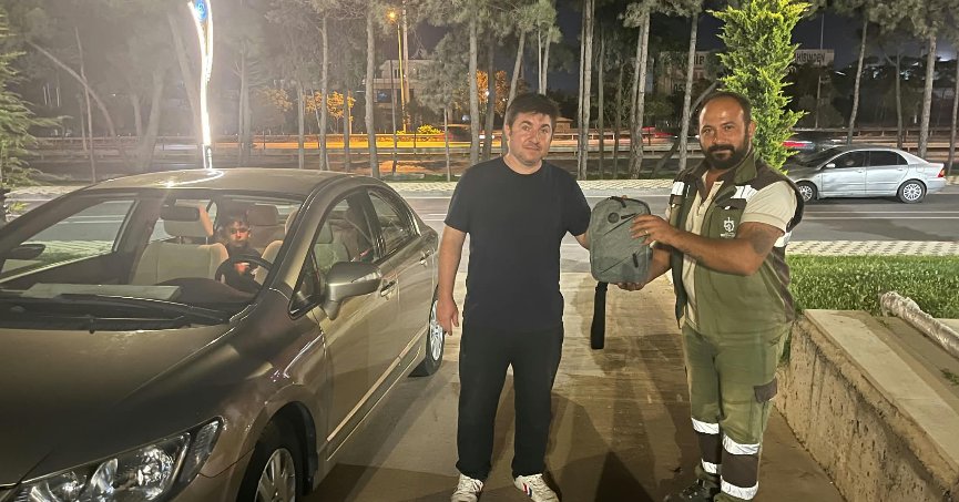  Bulduğu 400 bin liralık bilezikleri sahibine teslim etti