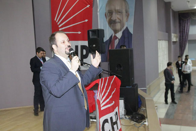CHP İzmit’ten GÖVDE GÖSTERİSİ