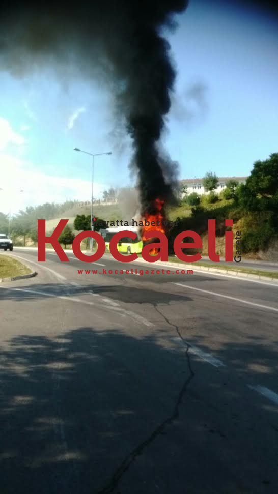 Belediye otobüsü cayır cayır yandı