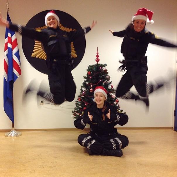 Polisler burada ne yapıyor?