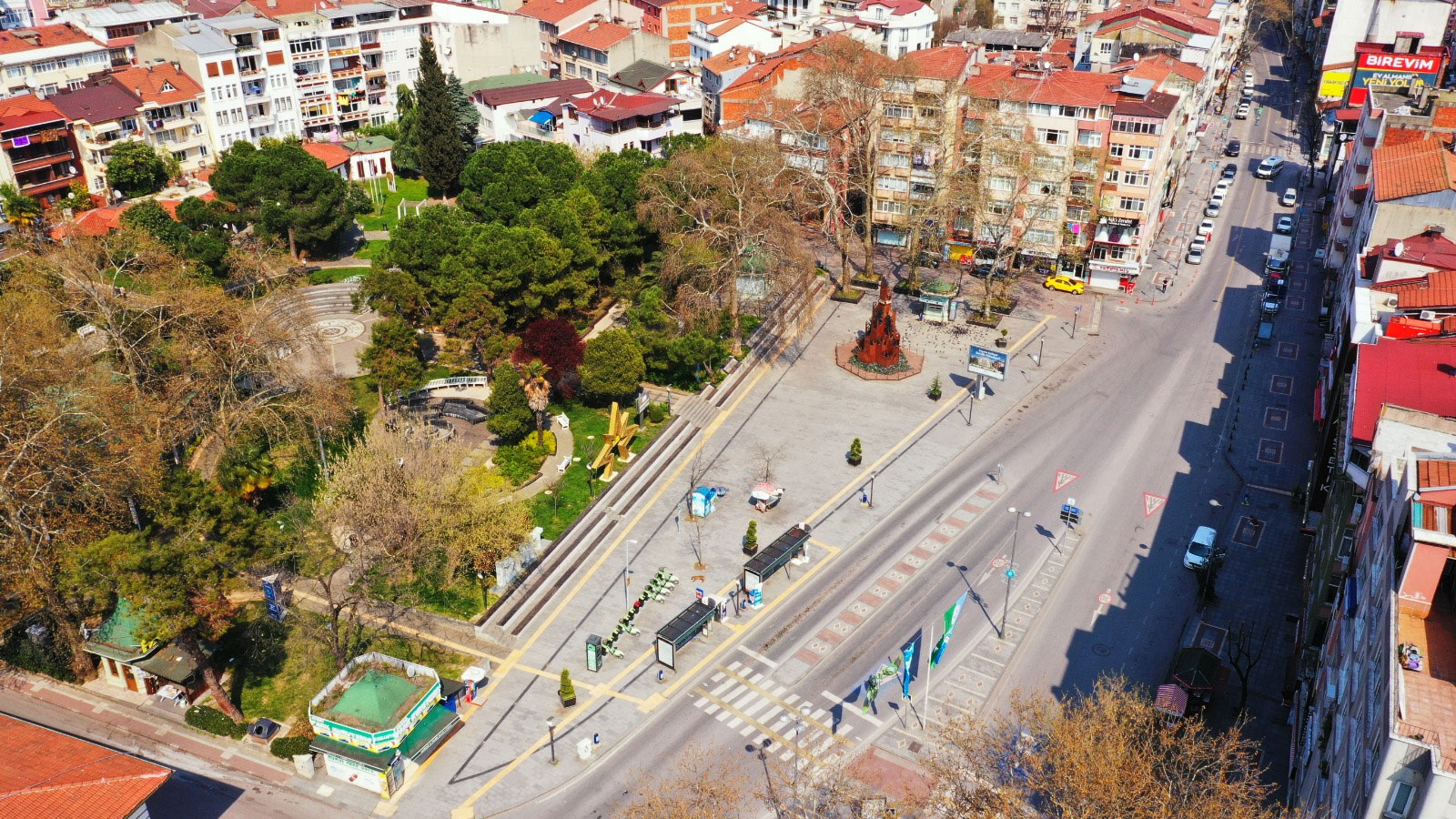 Sokağa çıkma yasağında İzmit'ten kareler