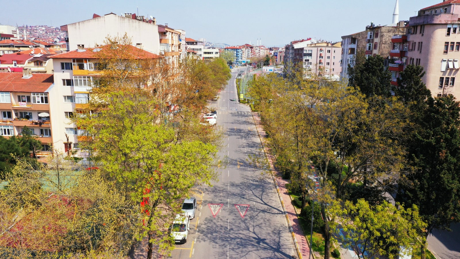 Sokağa çıkma yasağında İzmit'ten kareler