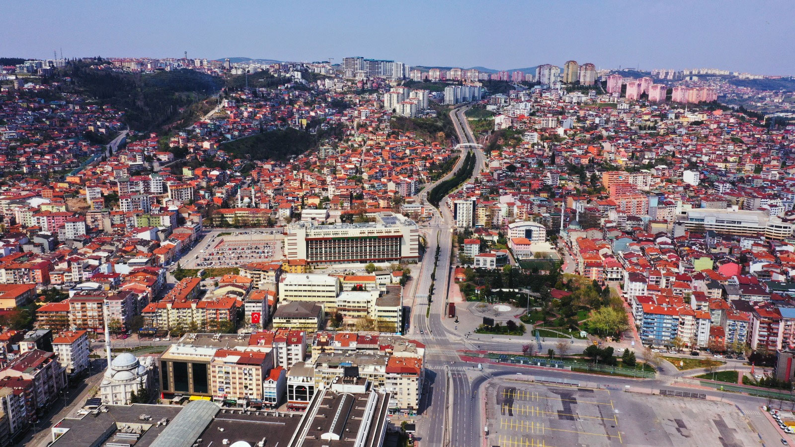 Sokağa çıkma yasağında İzmit'ten kareler