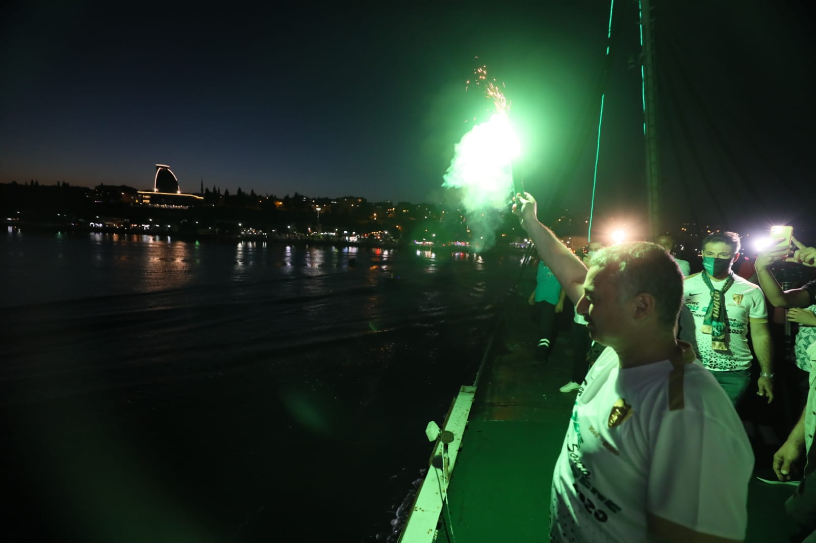 Yeşil-Siyah Şampiyon Kocaelispor