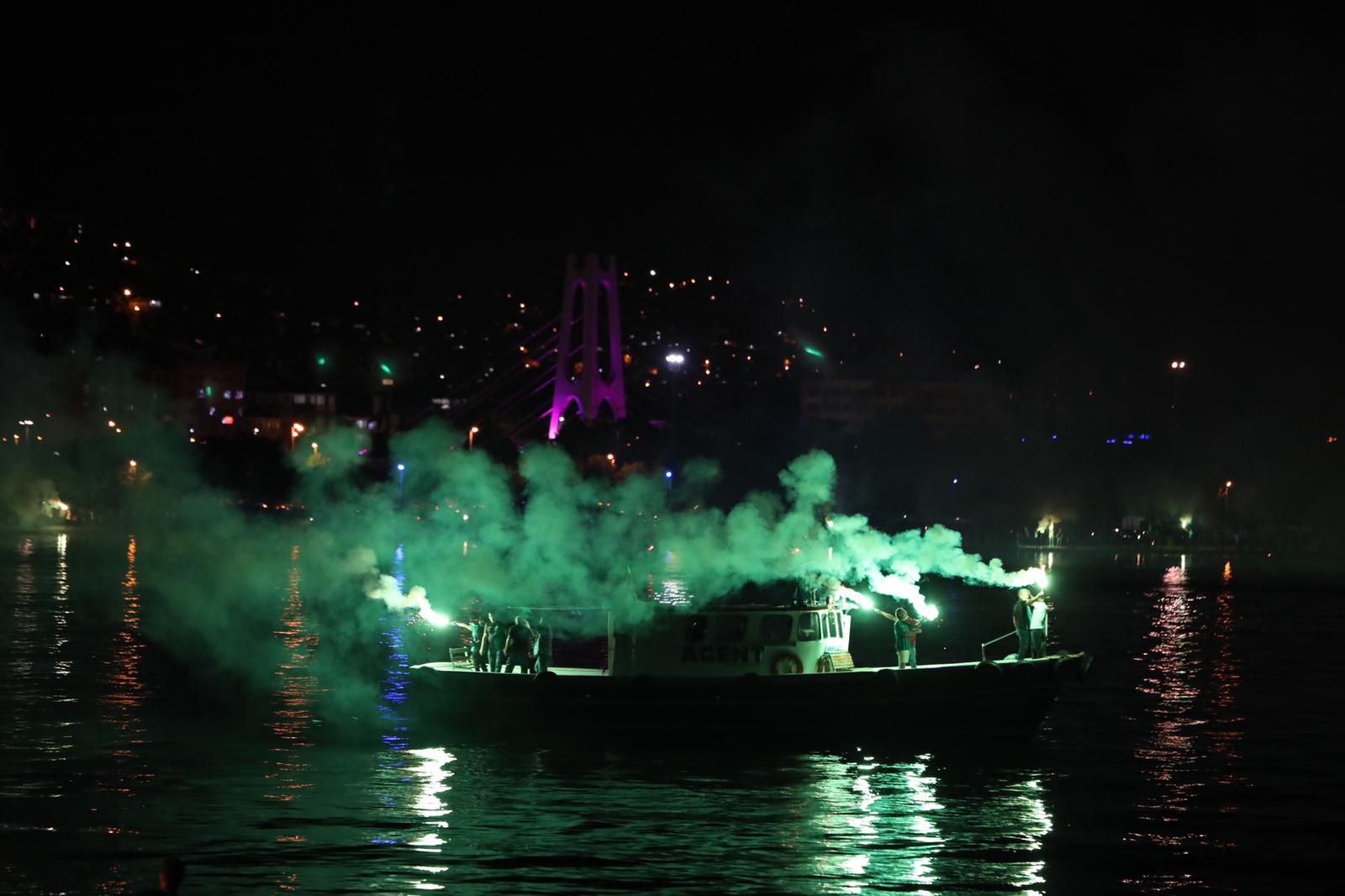 Yeşil-Siyah Şampiyon Kocaelispor