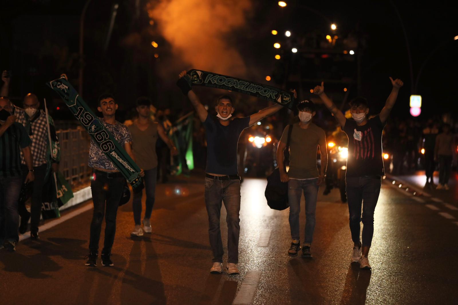 Yeşil-Siyah Şampiyon Kocaelispor