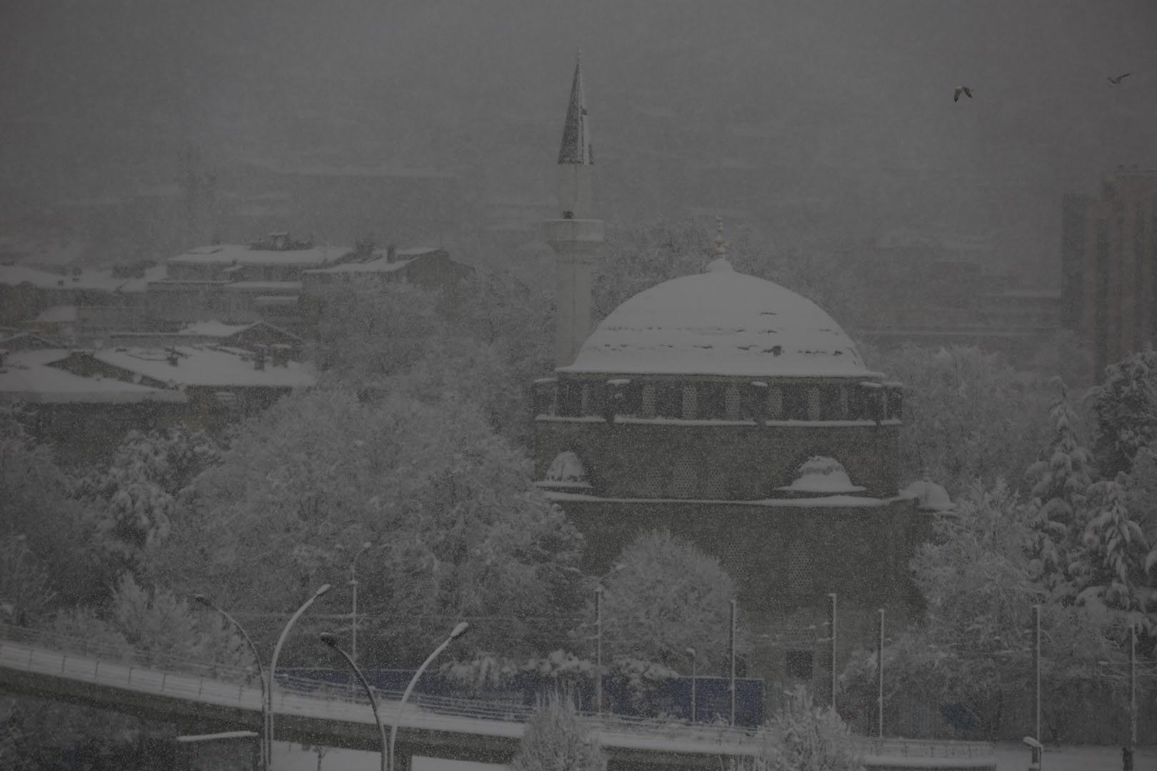 KOCAELİ BEYAZA BÜRÜNDÜ